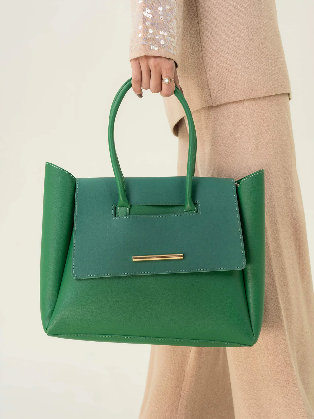 AJ Trapeze Handbag